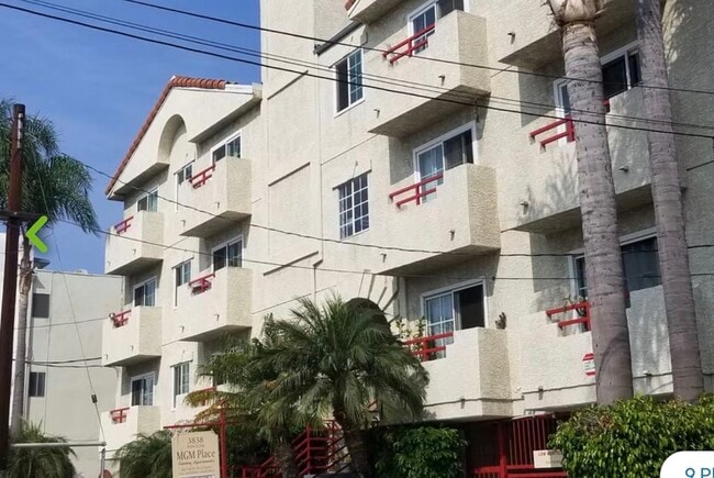 Building Photo - 3845 Vinton Ave Unit 3838