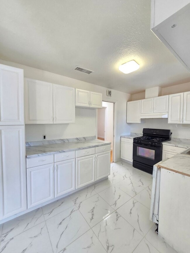 Photo - 44221 4th St E Unit 44221 4th St E (Main House)
