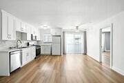 Photo - Charming 2BR + 1BA Condo in Tarzana availa... Unit 326