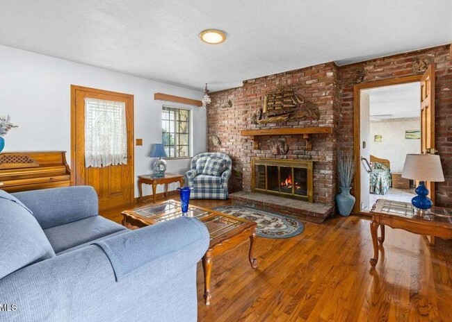 Photo - 1331 E Marbury St