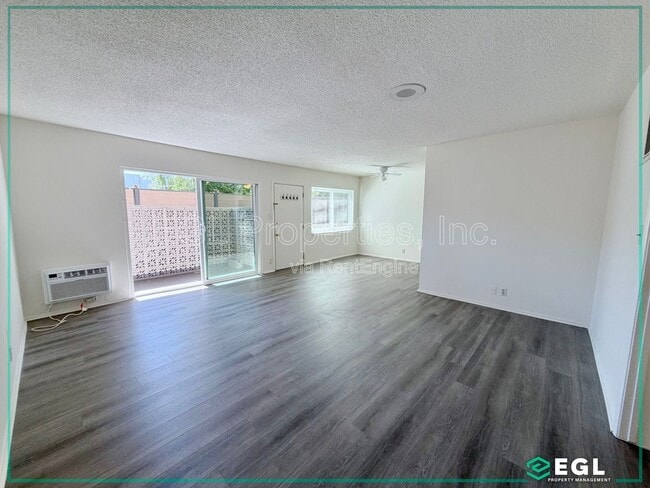 Photo - 613 Westbourne Dr Unit 2