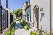 Photo - Updated 4-Bedroom Townhouse in Prime Porte...