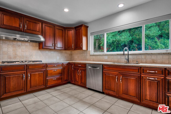 Photo - 2925 Dona Susana Dr