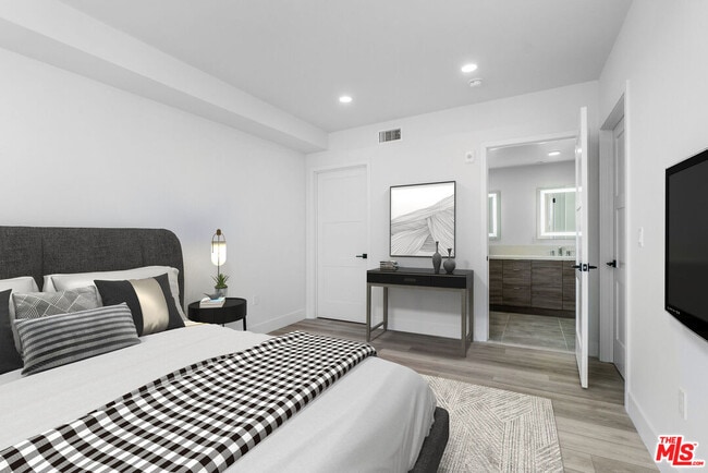 Photo - 3632 Keystone Av Unit 303