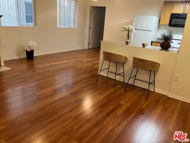 Photo - 1952 Selby Ave Unit 103