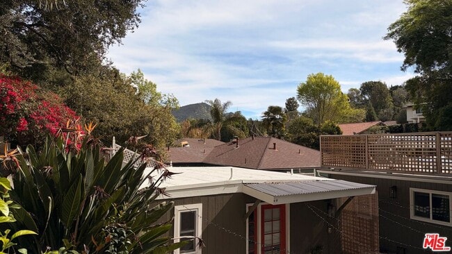 Building Photo - 3823 Broadlawn Dr