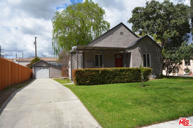 Photo - 179 W Spazier Ave House