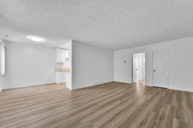 Photo - 1009 N Edinburgh Ave Unit 3