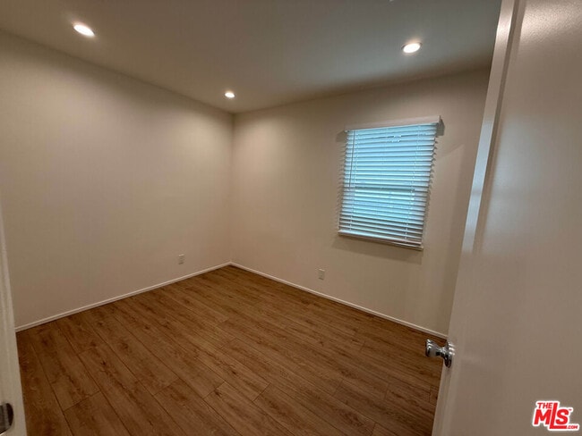 Photo - 2320 Carnegie Ln