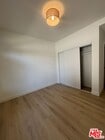 Photo - 16128 Devonshire St House