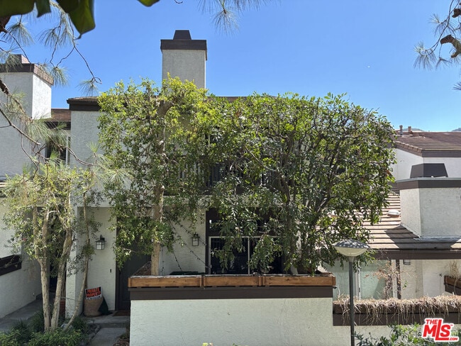 Photo - 1546 Palisades Dr Townhome