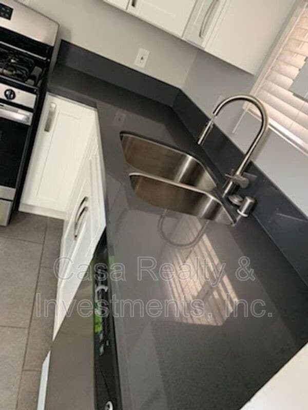 Photo - 4570 W 162nd St