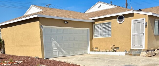 Photo - 8246 Beeman Ave