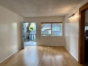 Living Room - 20 20th Ave Unit A