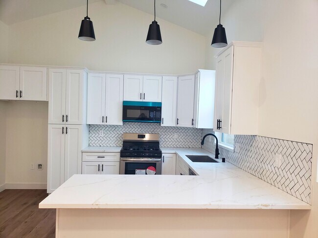 Photo - 2631 S Manhattan Pl