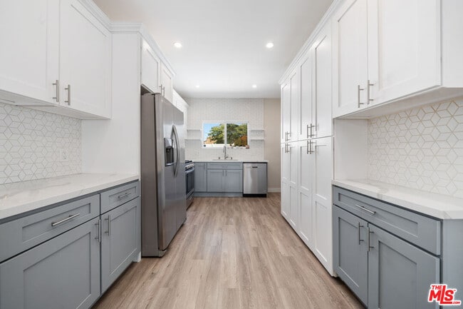 Photo - 1821 W 42nd Pl