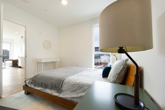 Photo - 738 Normandie