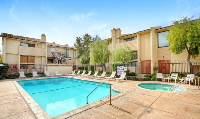 Photo - 26356 W Plata Ln Townhome