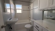 Photo - 6415 S Van Ness Ave Unit 6419