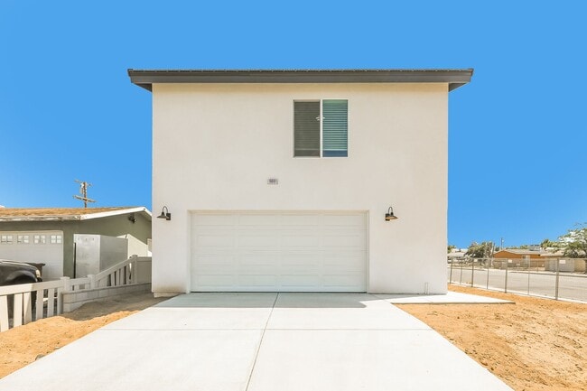 Photo - Spacious 3BR/2BA Home with Open Floor Plan, Garage & Washer/Dryer Unit Main House