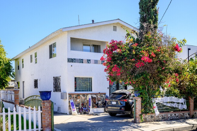 Building Photo - 5228 Auckland Ave Unit 3