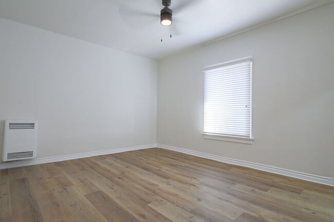 Photo - Harvard Apartments