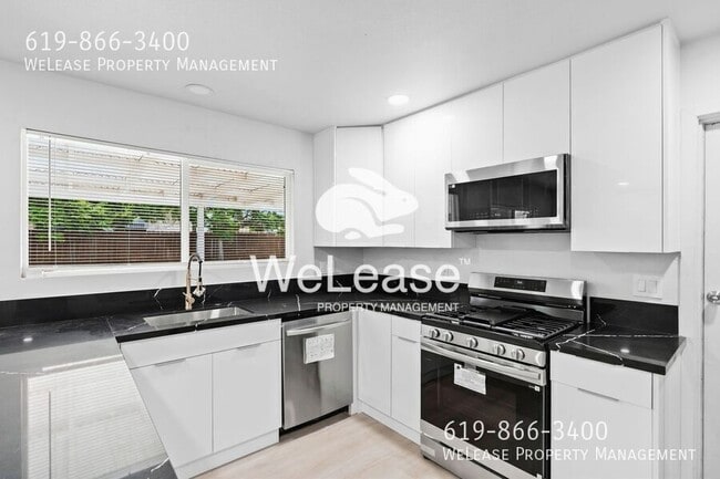Photo - 990 Kittiwake Ln