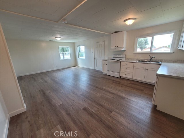 Photo - 12047 3rd St