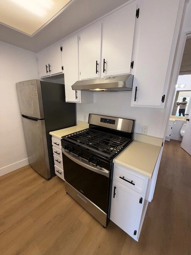 Photo - 1321 N Vista St Unit 204