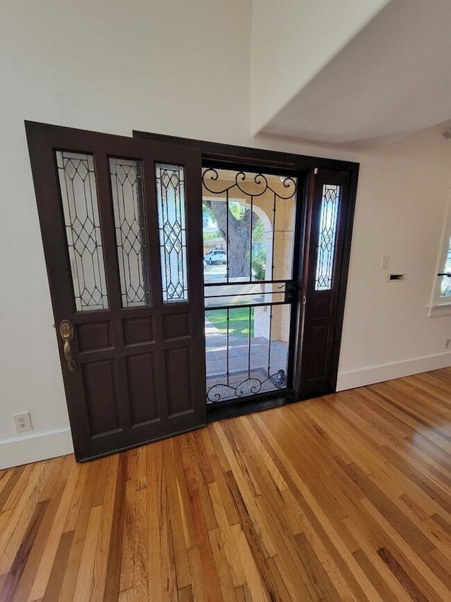 Photo - BEAUTIFUL 4BD - 3BA SINGLE STORY HOUSE WITH PRIVATE LAUNDRY AND DETACHED 2 CAR GARAGE