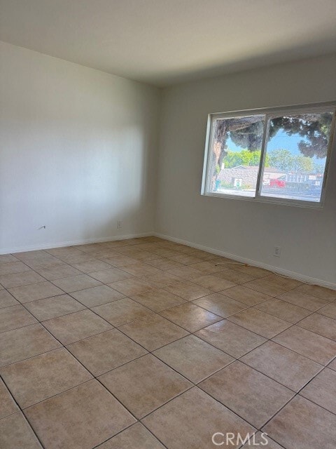 Building Photo - 9711 Somerset Blvd Rental