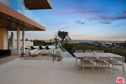 Photo - 1430 Sunset Plaza Dr House