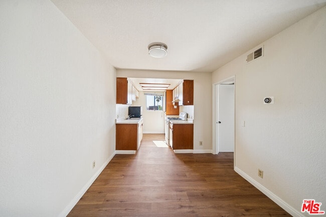 Photo - 1519 N Martel Ave Unit 305