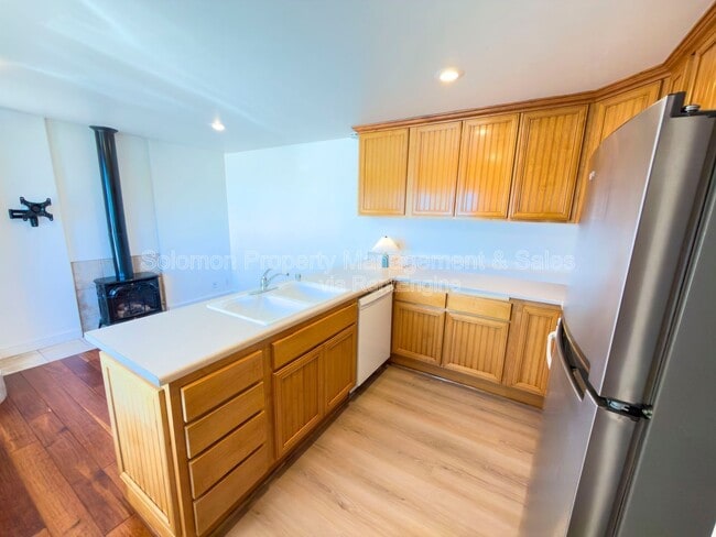 Photo - 2354 Oxford Ave