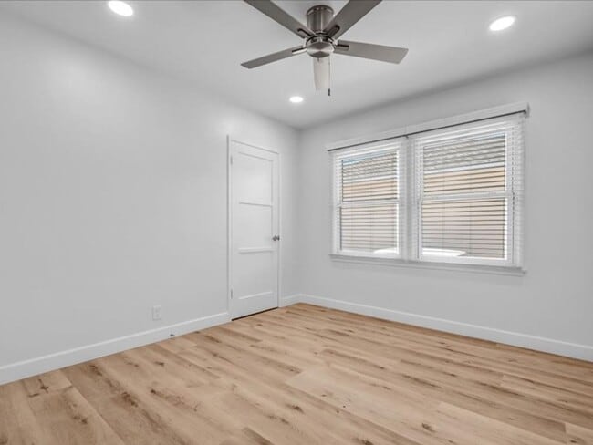 Photo - 4847 Ocana Ave