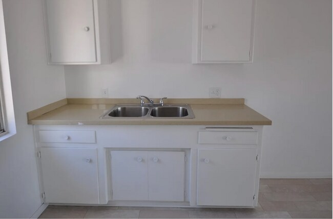 Photo - 327 E Navilla Pl