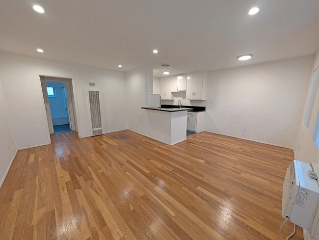 Photo - 1328 Gordon St Unit 2