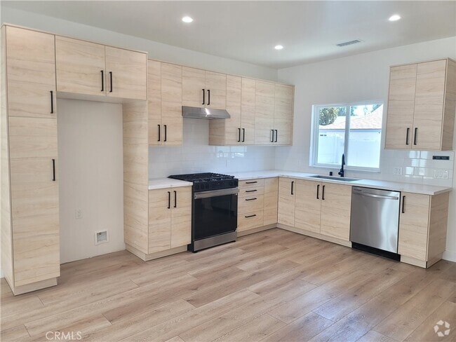 Building Photo - 16840 Los Alimos St Unit 16840 Rental