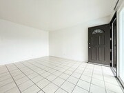 Photo - 10130 S Inglewood Ave Unit 8