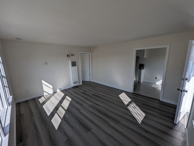 Photo - 1051 E Hyde Park Blvd Unit 1053