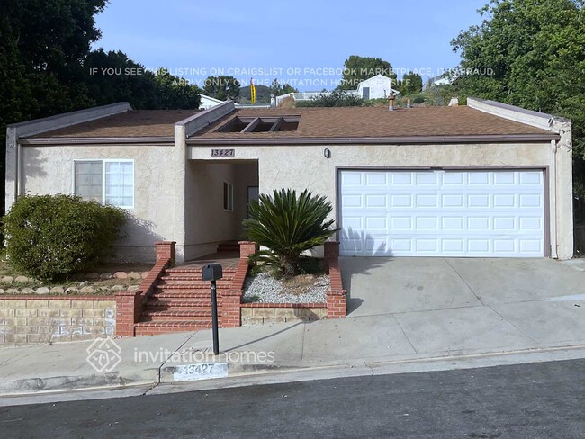 Building Photo - 13427 Almetz St