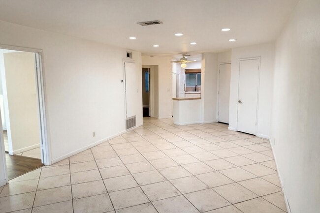 Photo - 48255 Monroe St Unit 20