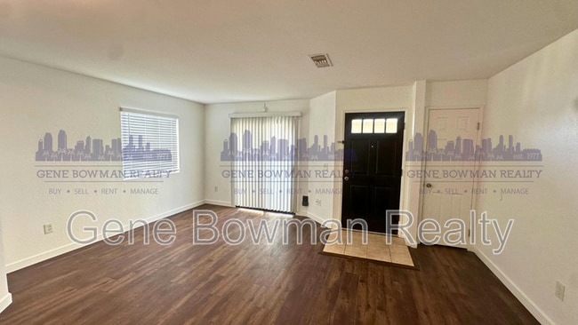 Photo - 1485 Hemlock Ave