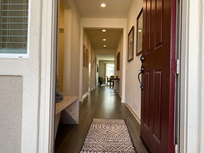 Photo - 45131 Landing Pl