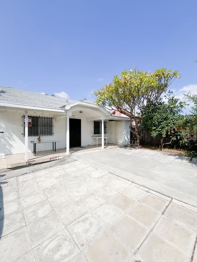 Photo - 807 Wilton Pl Unit 807 N Wilton Pl