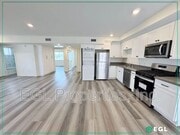 Photo - 10505 Hawthorne Blvd House