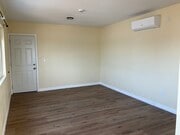 Photo - 1116 Clela Ave Apartments