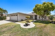 Photo - 822 E Borchard Ave House