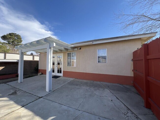 Photo - 35458 1/2 80TH ST E.