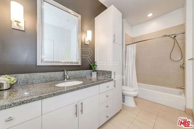 Photo - 3810 Wilshire Blvd Unit 1011